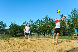 В Оренбурге состоялся турнир по пляжному волейболу.