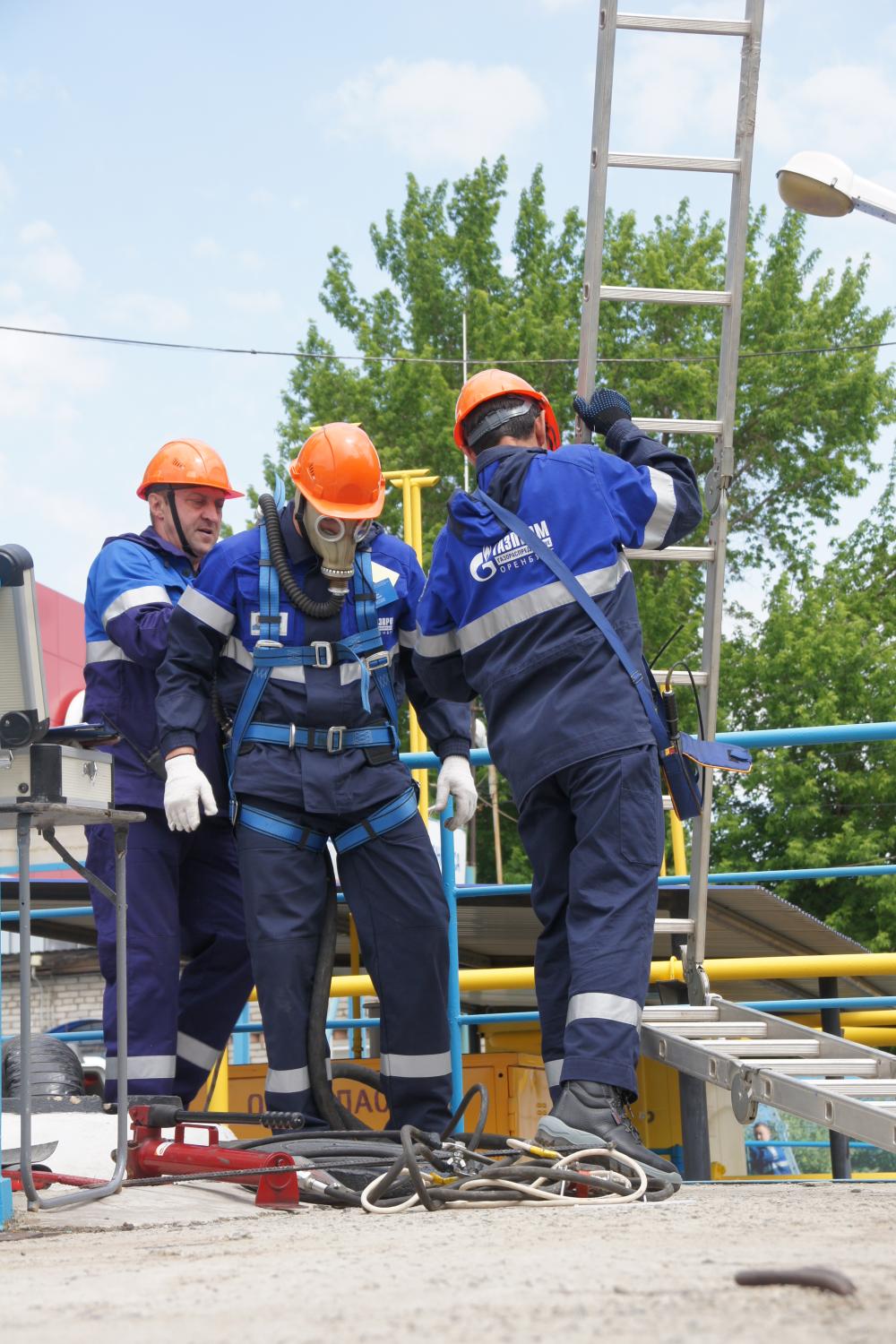 Газовики Оренбуржья прошли аттестацию как профессиональное аварийно-спасательное формирование